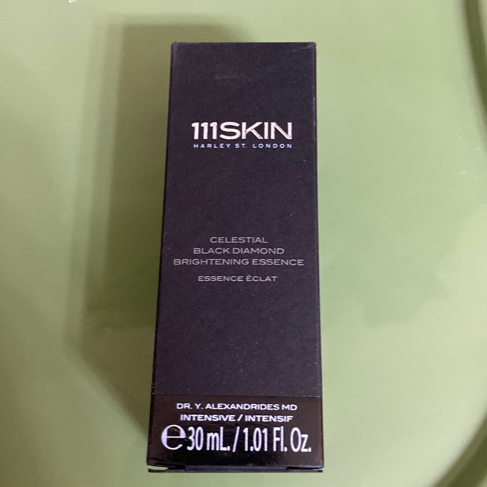 111SKIN Celestial Black Diamond Brightening Essence